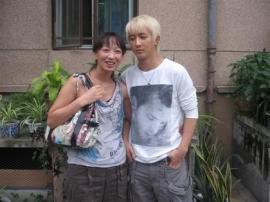     Hankyung-with-his-aunt