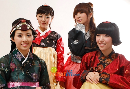 فرق Kpop في الــ hanbok  Brown-eyed-girls1