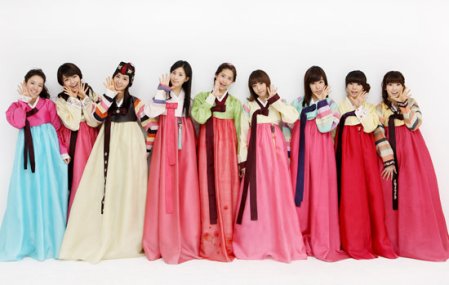 فرق Kpop في الــ hanbok  Snsd